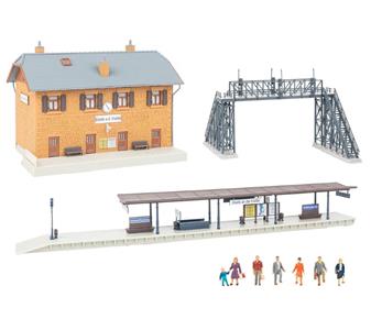 Faller Bahnhof Eisele Aktions set.jpg